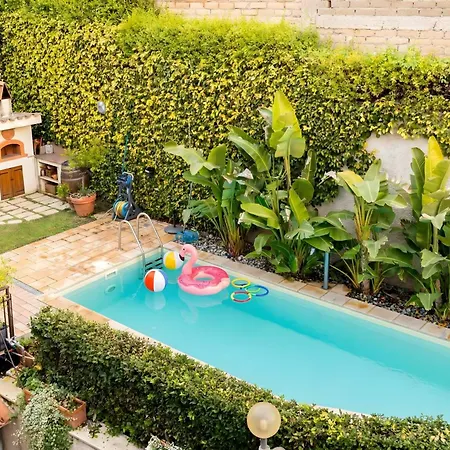 アパート Tenuta Terenzi Relais - Appia Antica With Pool By Rhr ローマ